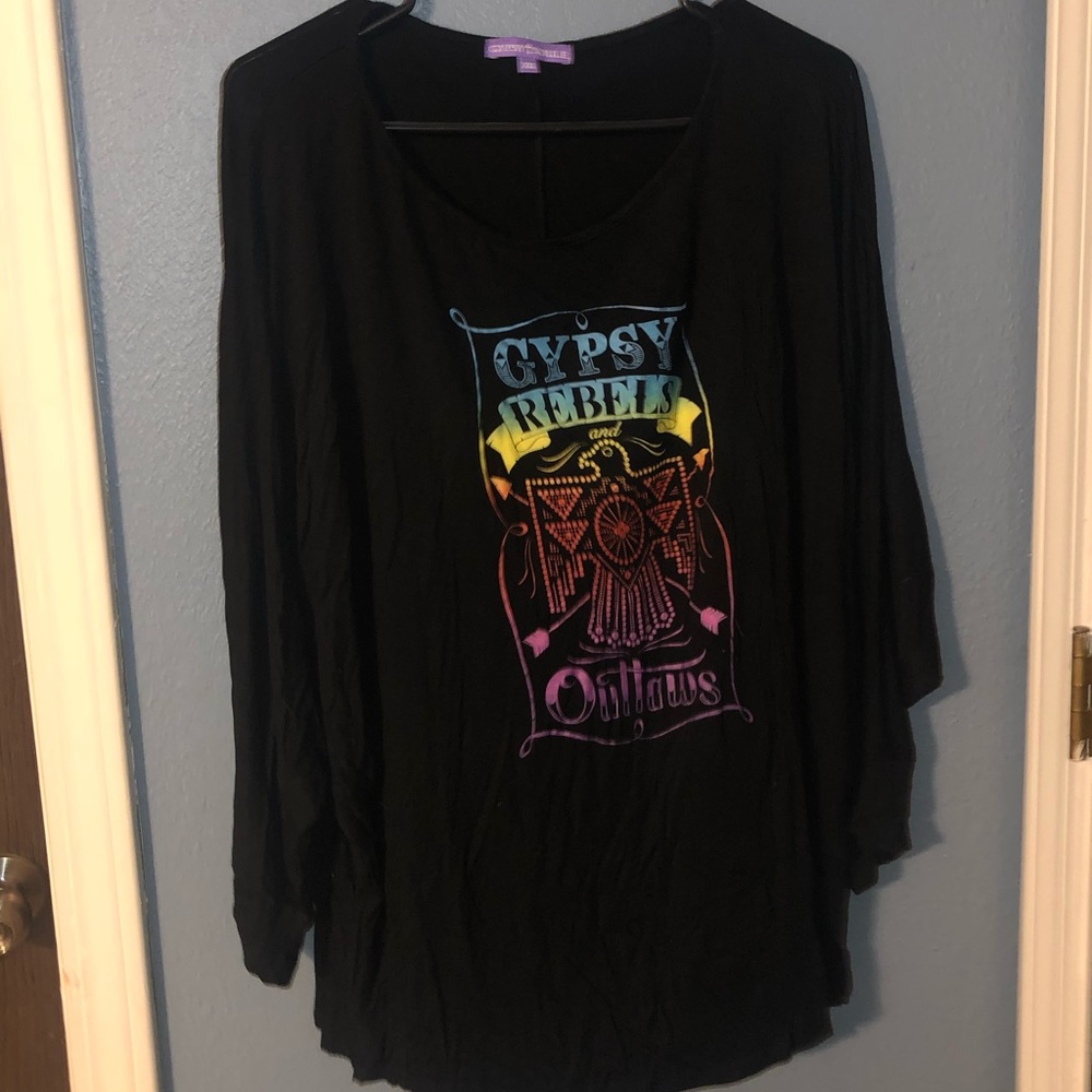 3/4 sleeve flowy shirt